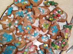 2025-12-02 Piernikowo i lukrowo u Biedronek